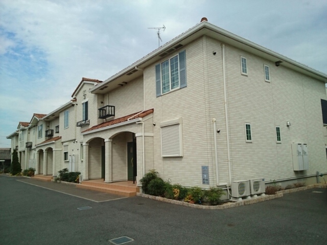 Ｏｌｉｖｅ　Ｃｏｕｒｔ