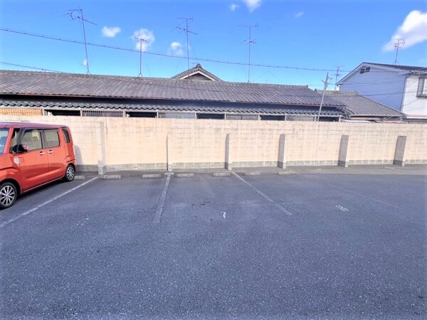 その他(駐車場は別料金となります。)