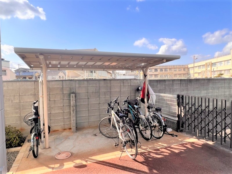 物件内観写真15　(駐輪スペースです。)