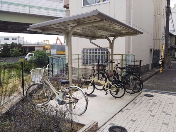 その他(駐輪場です。)