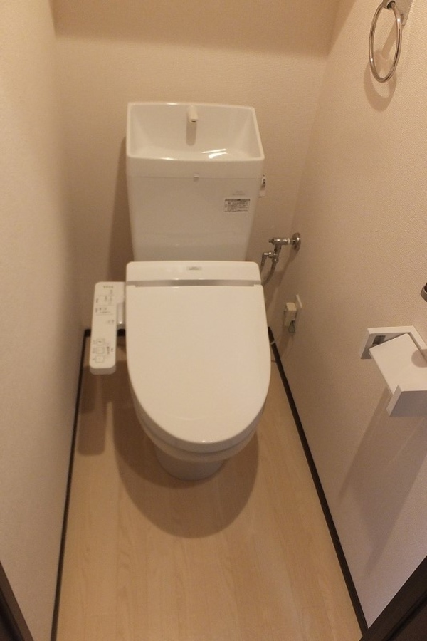 その他(もちろん温水洗浄便座付きです。)