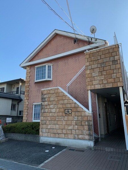 レオパレス白糸外観写真
