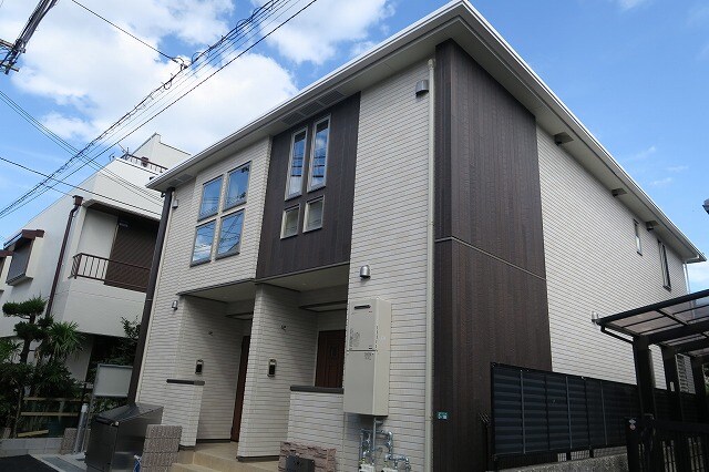 グランリヴェール本町の物件外観写真