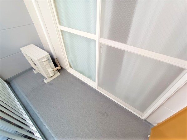 その他(各部屋にベランダ有)