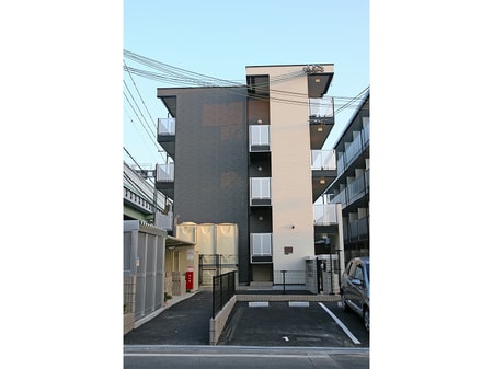 レオパレスプラスパＢ外観写真