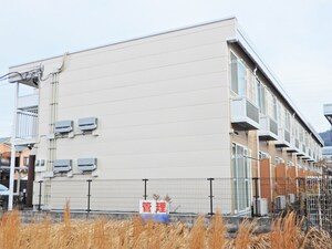 レオパレスルミエール外観写真