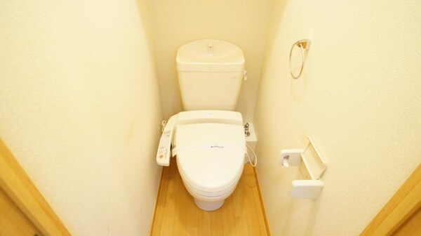 トイレ(うれしいシャワートイレ♪)