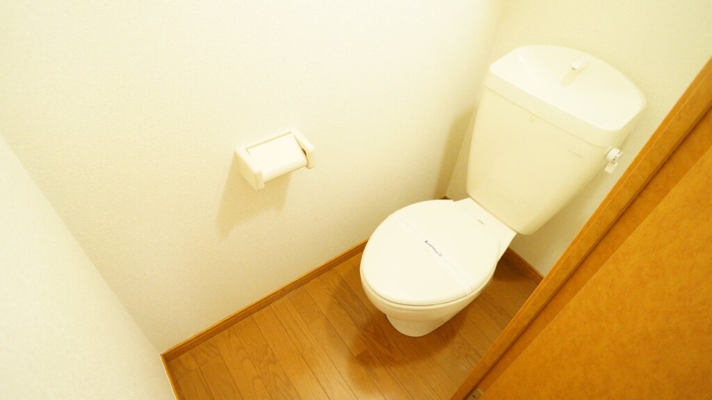 物件内観写真11　(バスルーム・トイレの独立設計で快適)