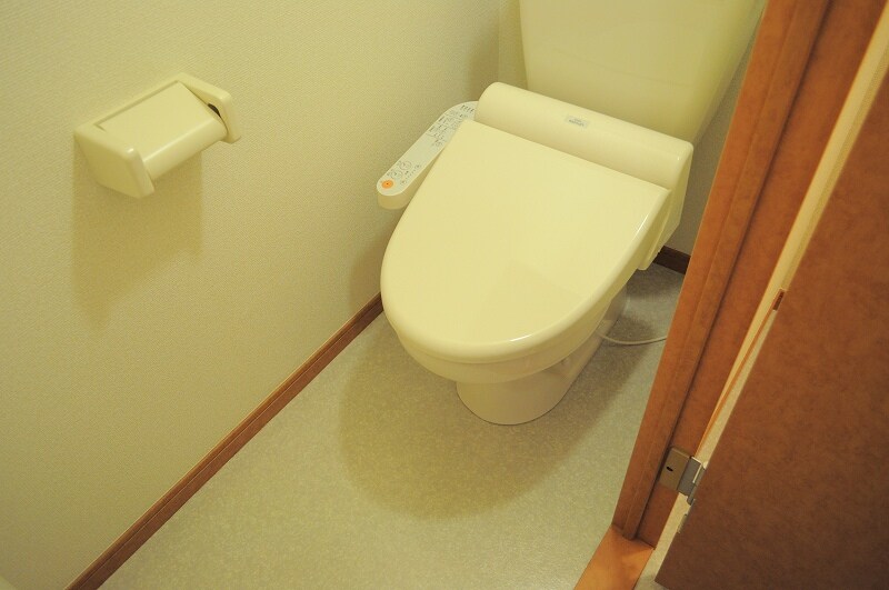 物件内観写真9　(温水洗浄便座完備！)