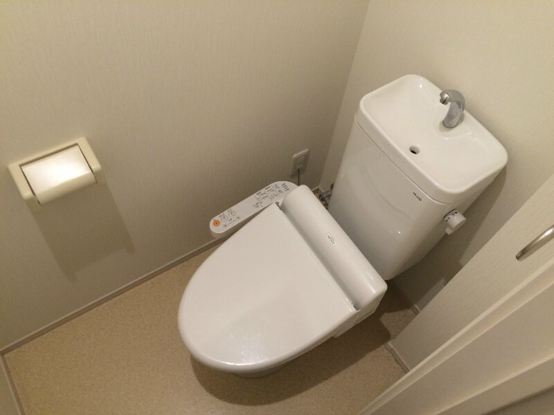 物件内観写真9　(ウォシュレット付トイレ)