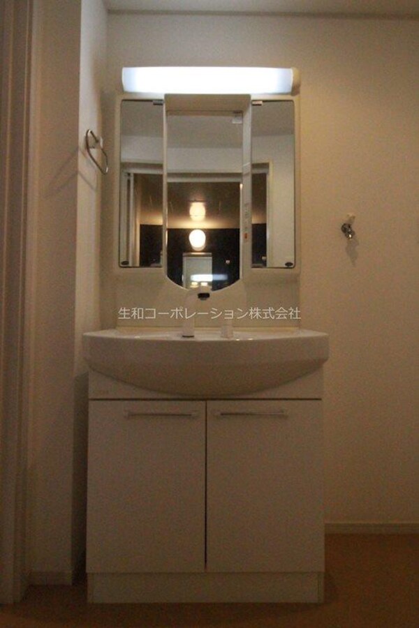 その他(三面鏡化粧台)