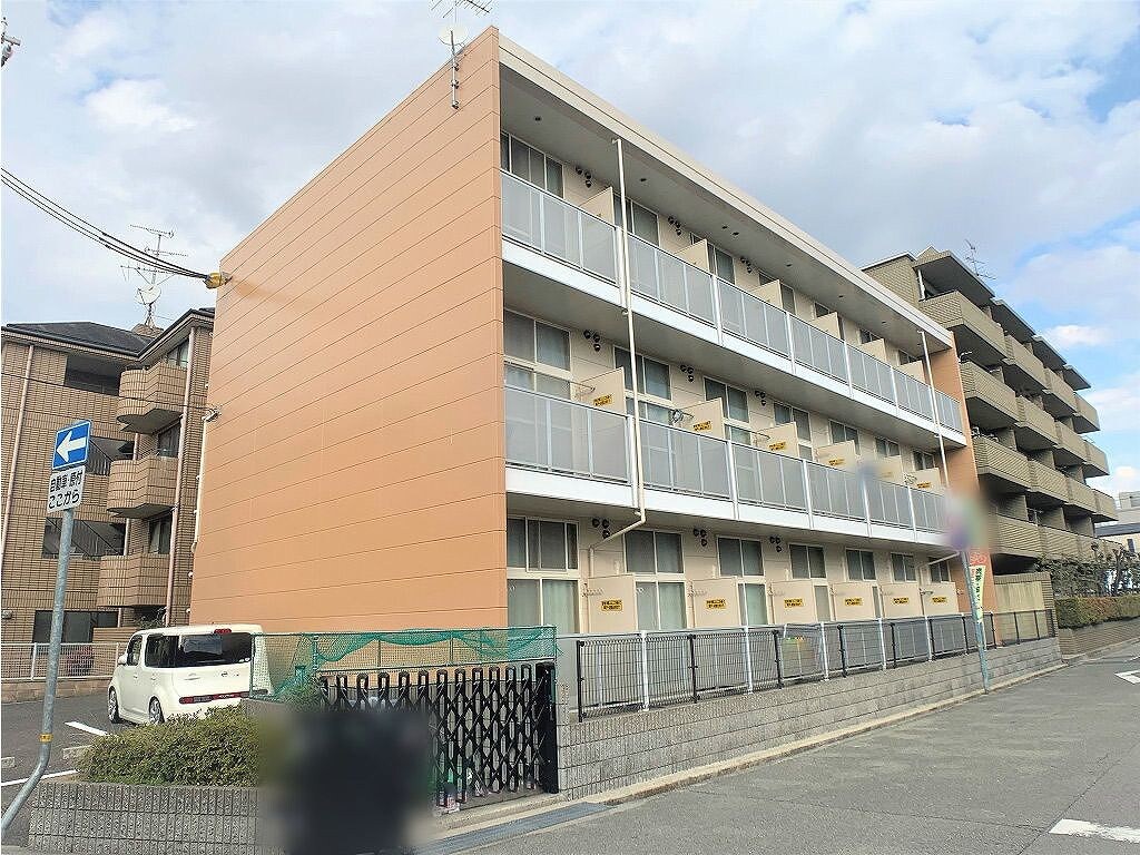 物件外観写真1　(2022年12月に外壁塗装しました。)