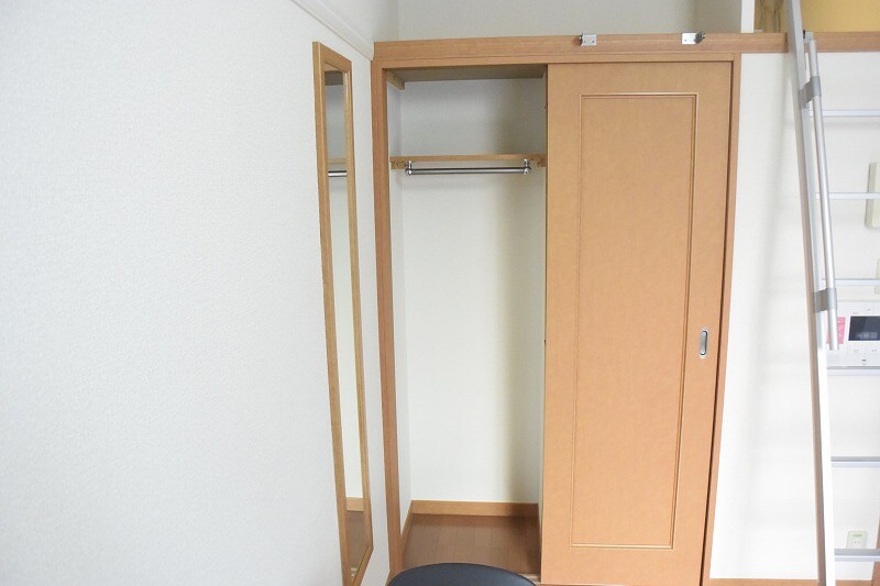 物件内観写真17　(ウォークインクローゼットです。)