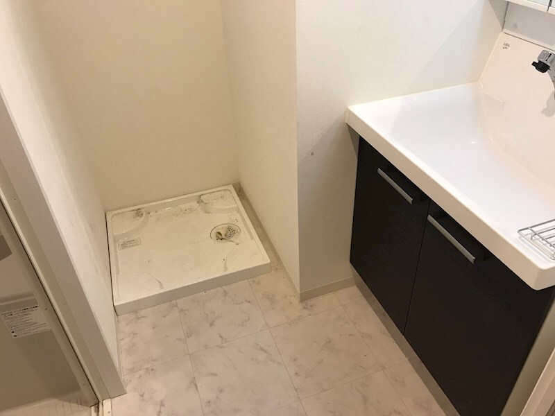 物件内観写真10　(室内洗濯パン)