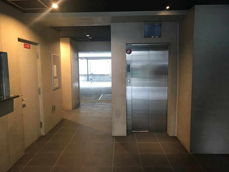 物件内観写真16　(オートロック完備)