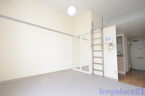 リビング(ご自身の家具家電が使えるお部屋♪)