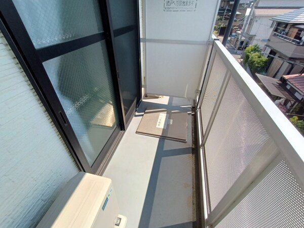 その他(各部屋にベランダ有)