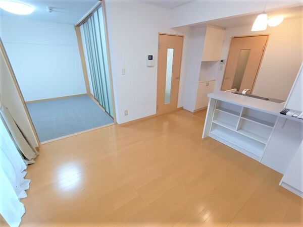 リビング(家電・家具付きのお部屋です。)