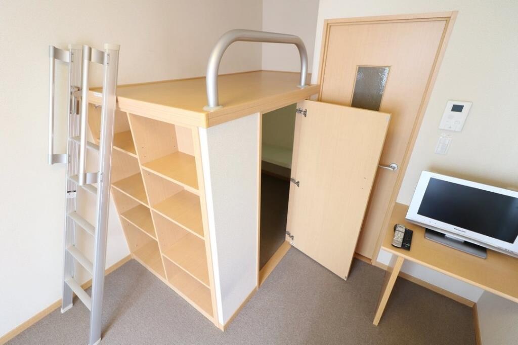 物件内観写真17　(ウォークインクローゼット付！お部屋もすっきり片付けられます)