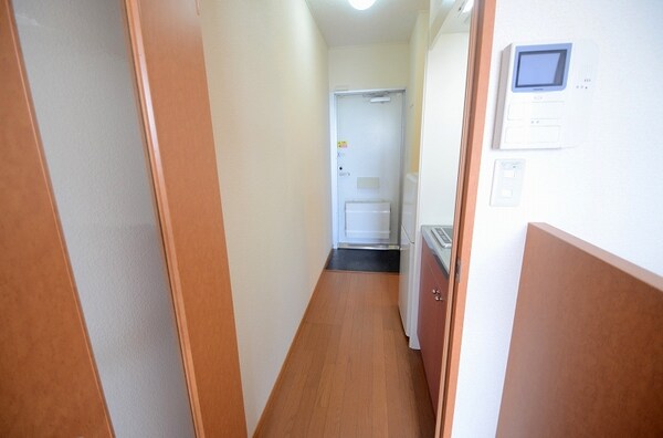 玄関(※写真と現物が異なる場合は現物を優先いたします。)