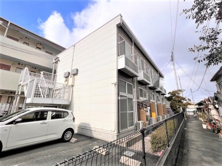 レオパレスフラワリー外観写真