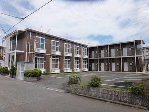 レオパレス森の泉外観写真