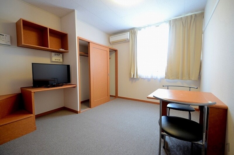 物件内観写真4　(明るいお部屋であこがれの一人暮らし。)