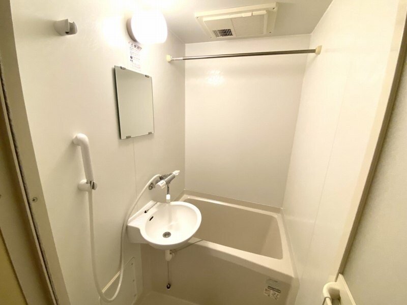 物件内観写真6　(1日の疲れを癒せます)