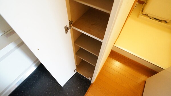 玄関(たくさん収納できます！)