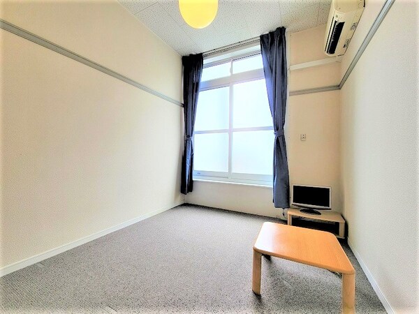 リビング(家電・家具付きのお部屋です。)