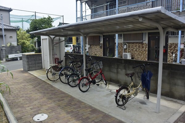 その他(駐輪場です。)