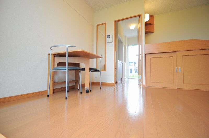 物件内観写真4　(広々とした綺麗なお部屋です。)