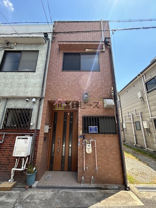 天下茶屋1丁目戸建ての物件外観写真