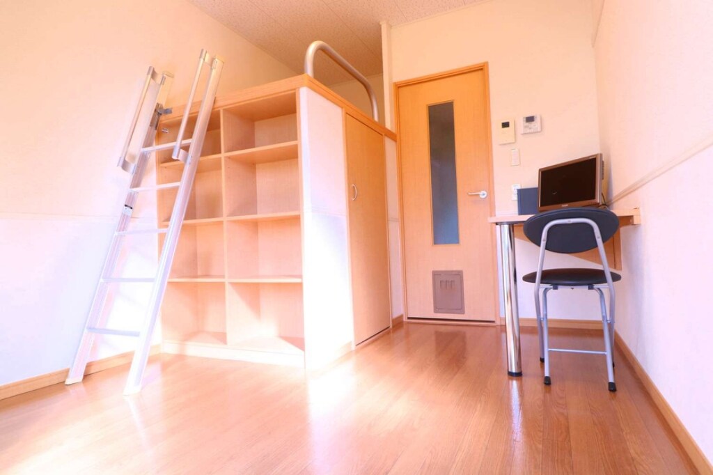 物件内観写真4　(1Fはフローリング・2Ｆ絨毯。同タイプの物件写真です。)