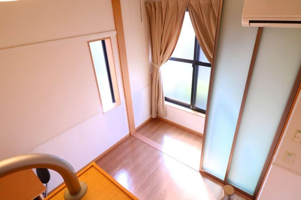 物件内観写真6　(1Fはフローリング・2Ｆ絨毯。同タイプの物件写真です。)