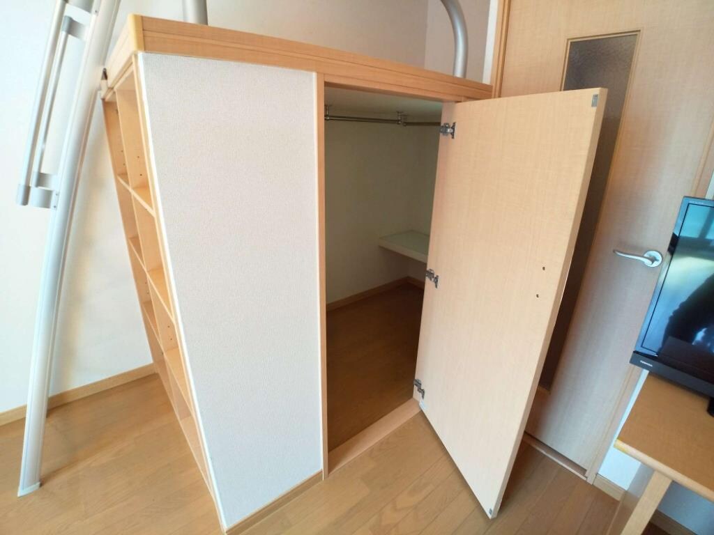 物件内観写真10　(豊富な収納スペース)