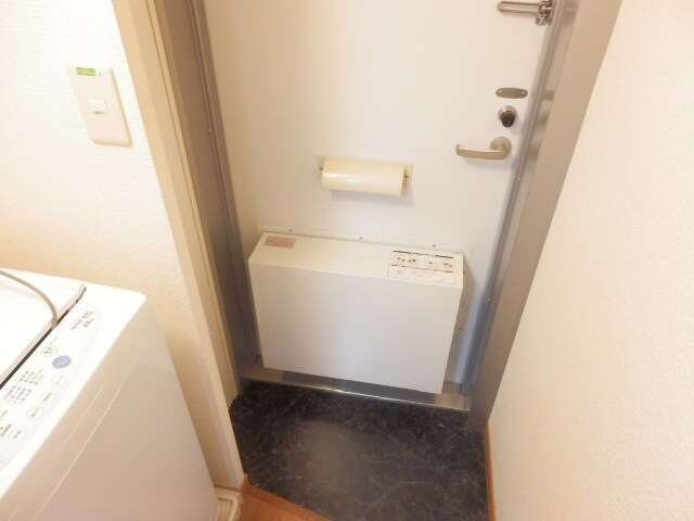 物件内観写真7　(宅配BOXが宅配便の受取を代行します！留守の時も楽々！)