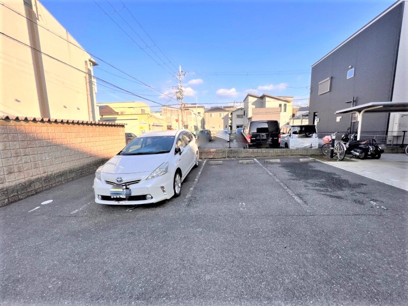 物件内観写真10　(駐車場は別料金となります。)