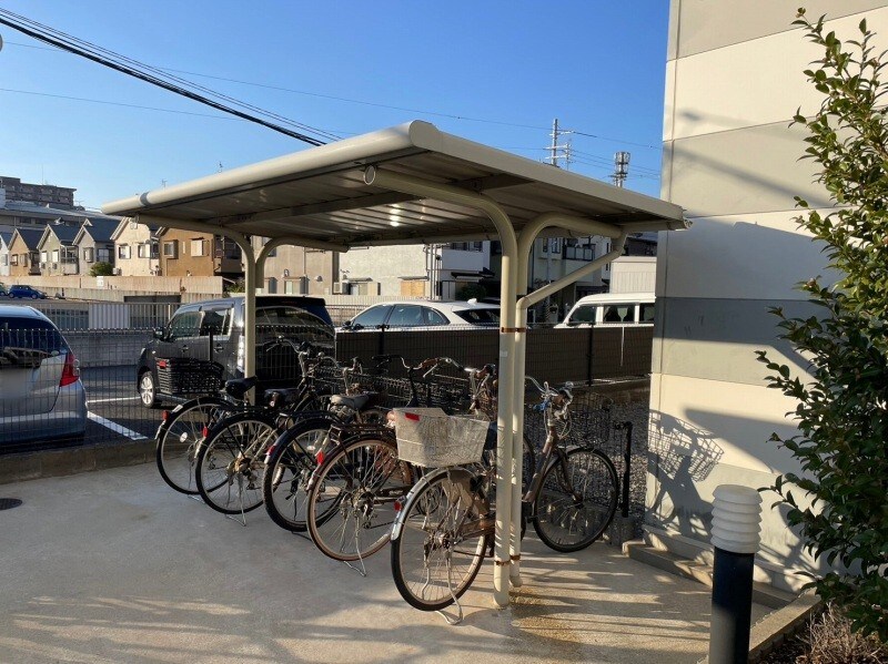 物件内観写真13　(駐輪スペース)