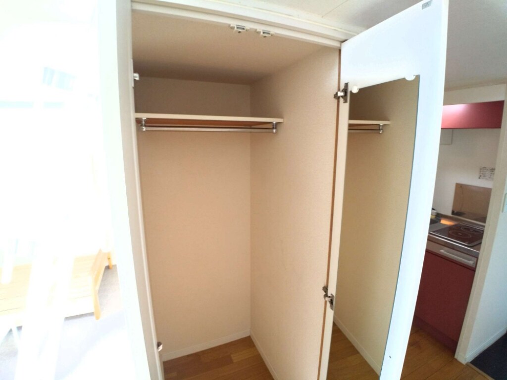物件内観写真10　(豊富な収納スペース)