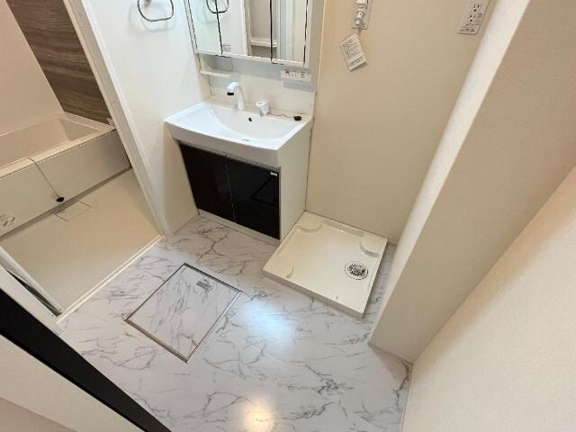 物件内観写真9　(脱衣所)