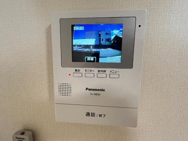 物件内観写真13　(カメラ付インターホン)