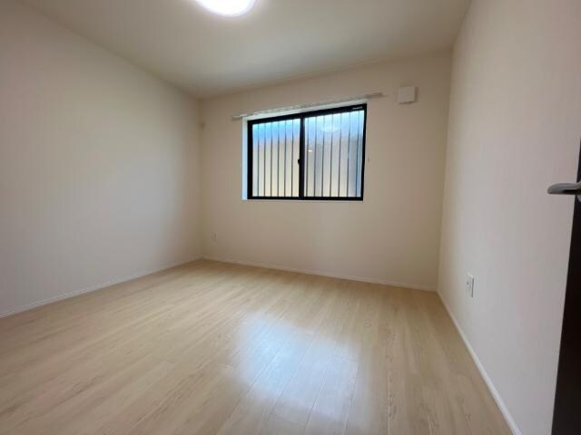 物件内観写真18　(洋室)