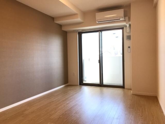 物件内観写真4　(洋室)