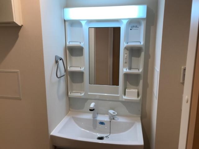 物件内観写真9　(洗髪洗面化粧台)