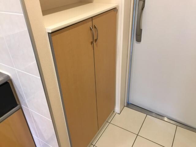 物件内観写真16　(下駄箱)
