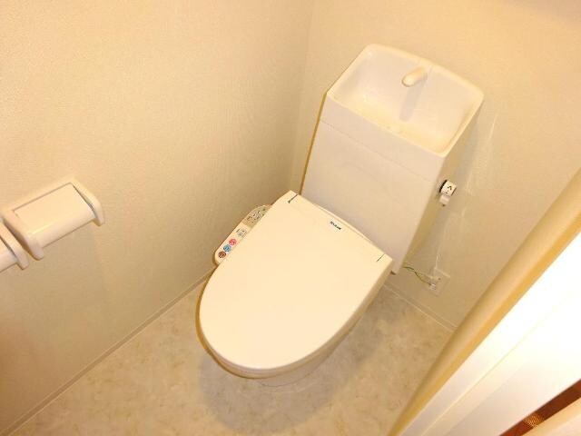 物件内観写真12　(シャワー付トイレ)