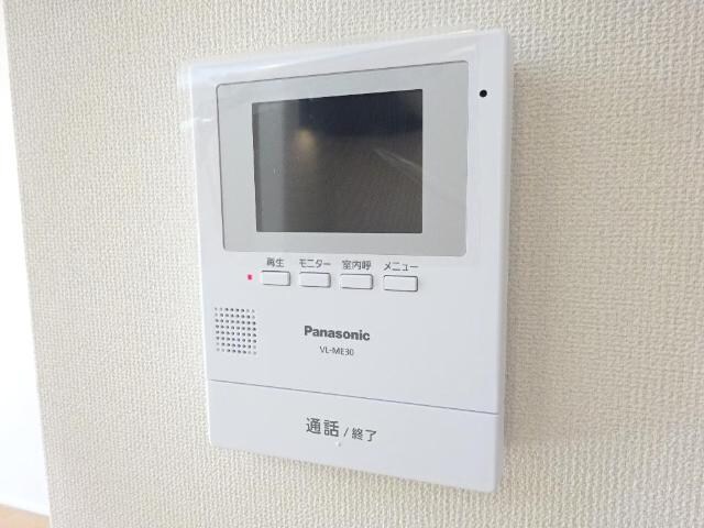 物件内観写真15　(カメラ付インターホン)