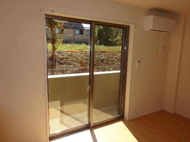 物件内観写真17　(複層ガラス)