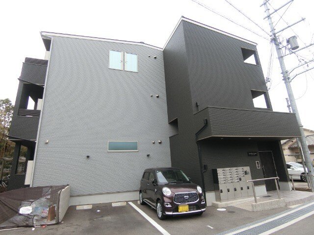 Gracias court 富田